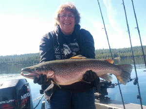 ginnyshenk10lbbrowncrescentlakehookjawwoohoo.jpg