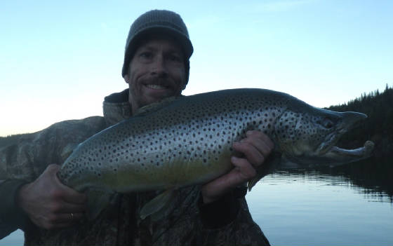 paulinalakebwild10lb0oz28andahalfinchhookjaw2013.jpg