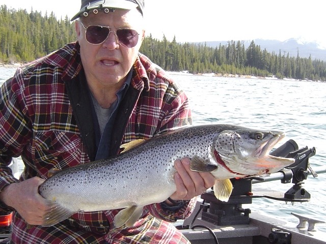 jimreeveslargestbrown9and3quartercrescentlakebrown.jpg