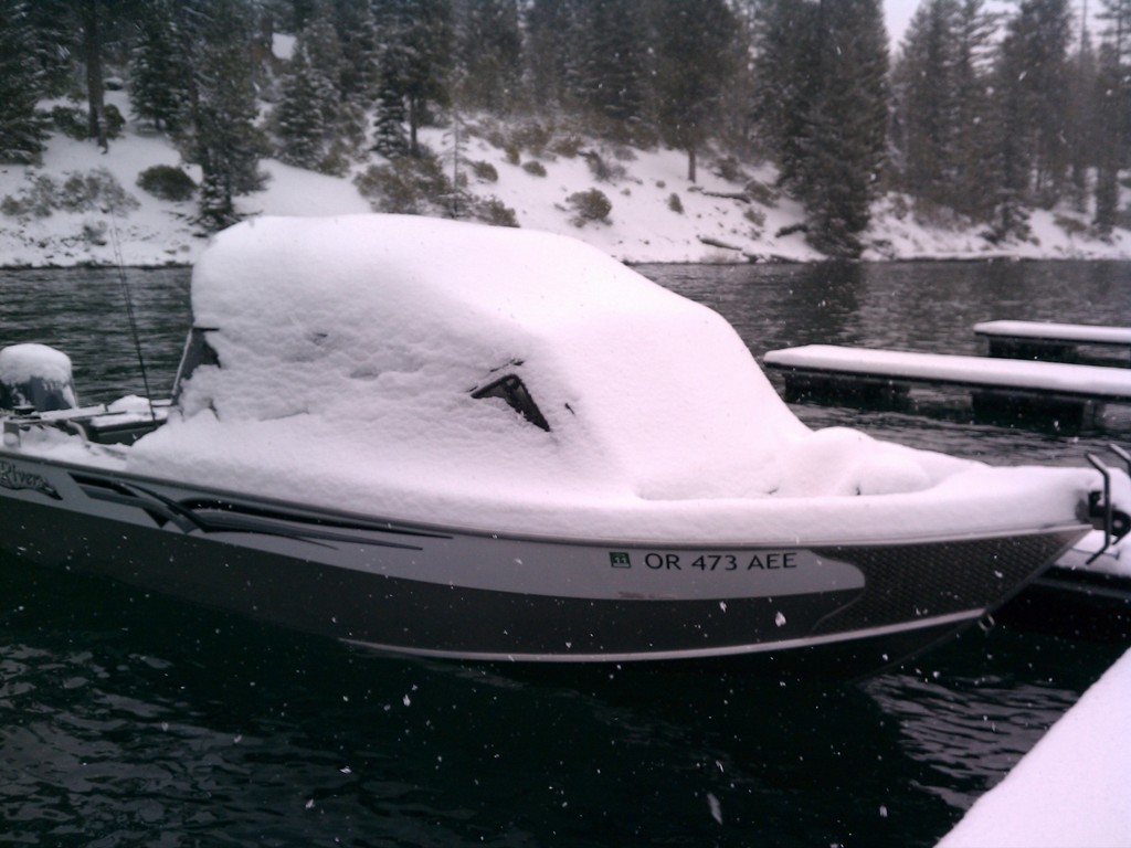 snowyboat.jpg